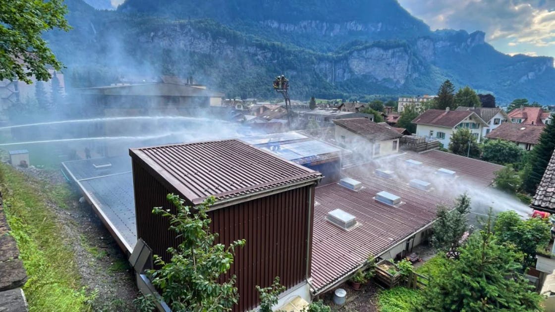 Bern: Bauarbeiten in Meiringen führten durch Unachtsamkeit zu einem Brand | blue News