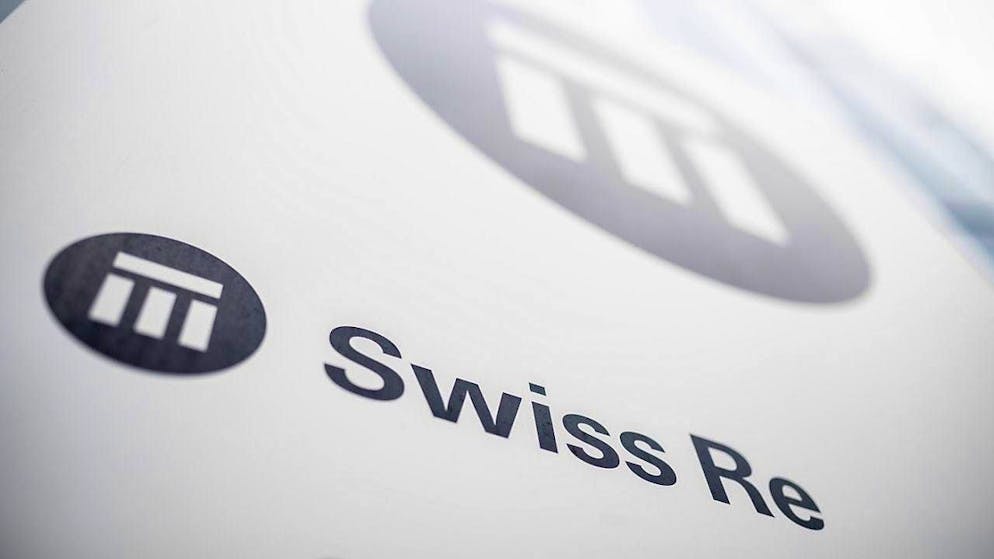 As expected, Swiss Re's profit fell significantly in the first nine months of the year. (symbolic image)