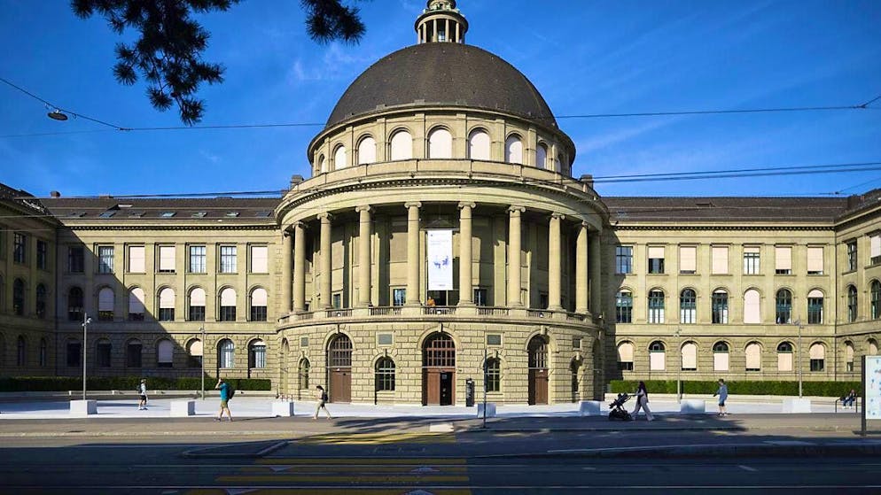 The Swiss Federal Institute of Technology in Zurich (ETH) is ranked 17th out of the top 250 universities in terms of the employability of its graduates. This puts Switzerland in the top 20 of the survey. (archive picture)