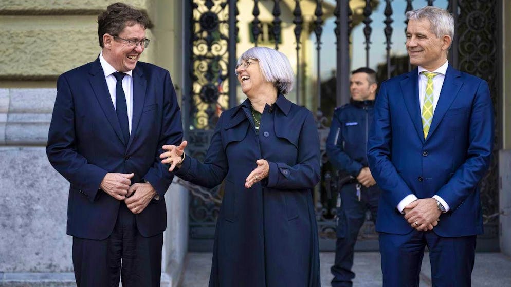 Three of the seven federal councillors (from left to right): Albert Rösti, Elisabeth Baume-Schneider and Beat Jans on the Bundesplatz in Bern. (November 6, 2024)