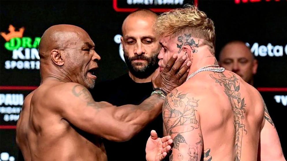Boxe. L'ultime face-à-face dérape : Mike Tyson colle une gifle à Jake Paul
