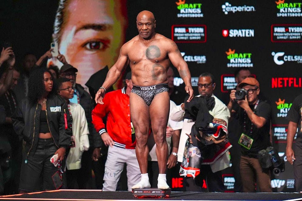 The pictures of the boxing match between Mike Tyson and Jake Paul. Even before the fight against influencer Jake Paul, 58-year-old Mike Tyson showed that he hasn't just seen the gym from the outside in recent weeks.