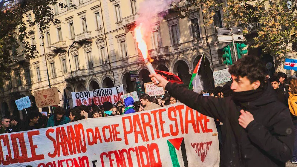 Pupils and students protest in Turin under the slogan "No Meloni Day". Photo: Andrea Alfano/LaPresse via ZUMA Press/dpa