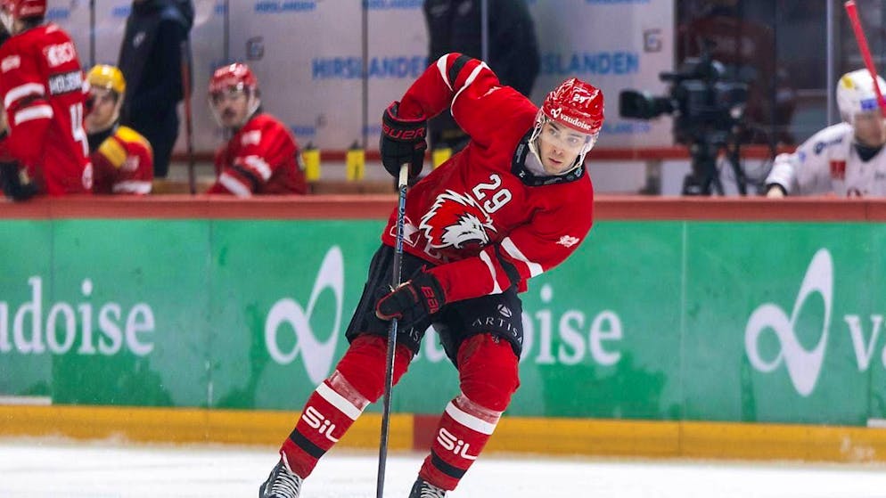 Lausanne's Ahti Oksanen returned injured from the national team break.