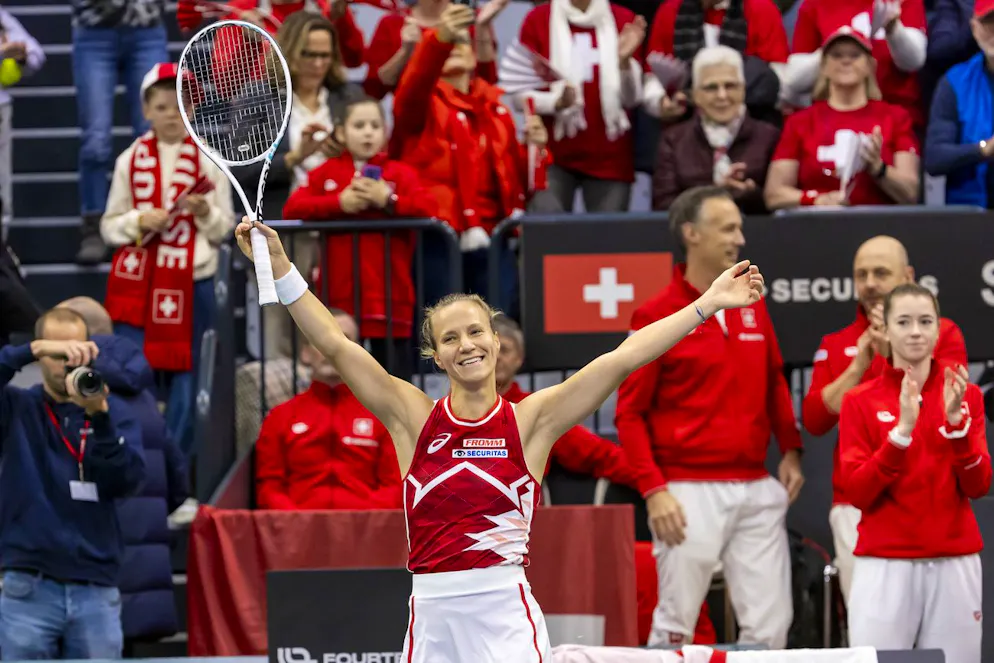 Viktorija Golubic exulte après son succès 6-0 6-0 pour maintenir la Suisse dans le groupe mondial de la Billie Jean King Cup.