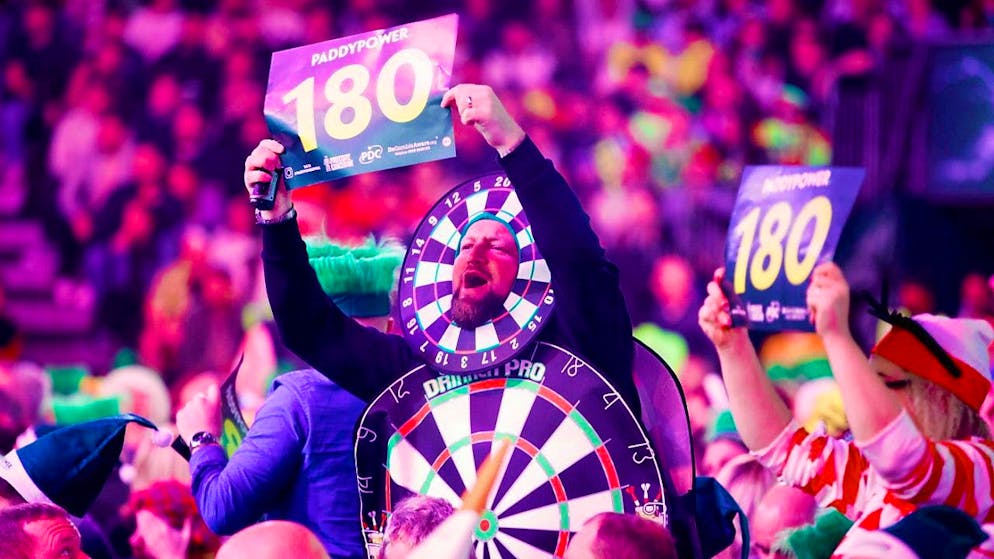 At the next World Darts Championship in London's legendary "Ally Pally", a Swiss player will be among the participants for the first time