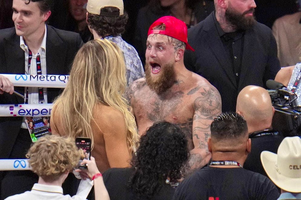 The pictures of the boxing match between Mike Tyson and Jake Paul. In the end, the judges' decision in favor of Paul was unanimous.