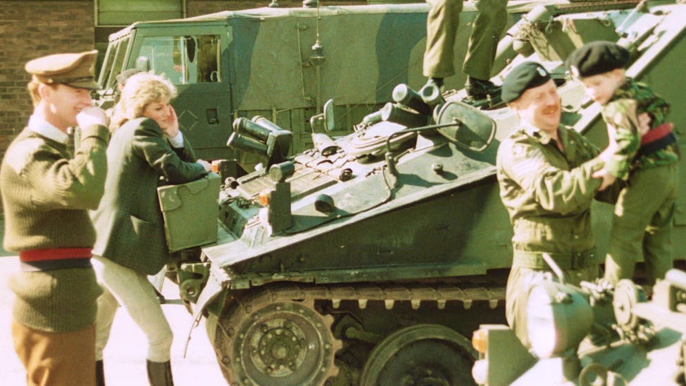 Rumors about paternity. The truth about Prince Harry - Diana's cavalry captain spills the beans