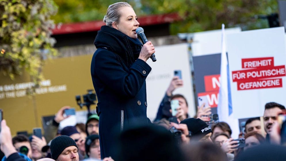 Contro la guerra in Ucraina. Gli oppositori di Putin sfilano a Berlino, Navalnaya guida il corteo