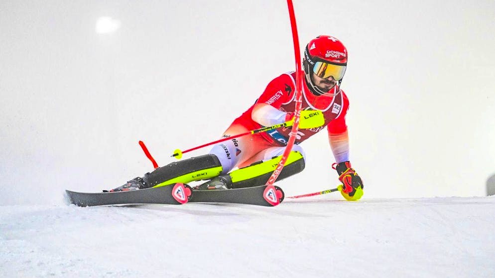 Loîc Meillard falls behind Kristoffersen in the 2nd run, but is still on the podium.