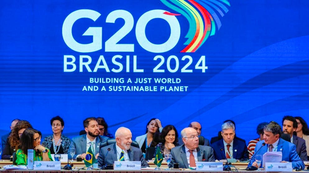 HANDOUT - In this picture, Luiz Inacio Lula da Silva (3rd from right), President of Brazil, takes part in the kick-off meeting of the Task Force of the new Global Alliance against Hunger and Poverty. Photo: Ricardo Stuckert/Palacio Planalto/dpa
