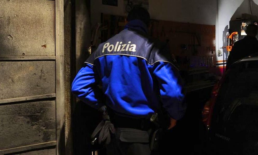 La polizia indaga per chiarire la dinamica dell'accaduto