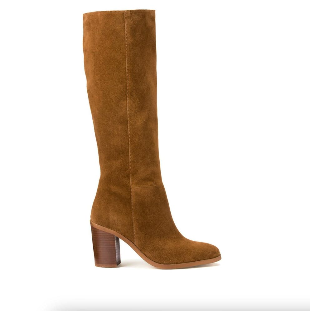 Shoe trend 4: Suede boots. Suede boots with heel from La Redoute Collections for 215 francs. 