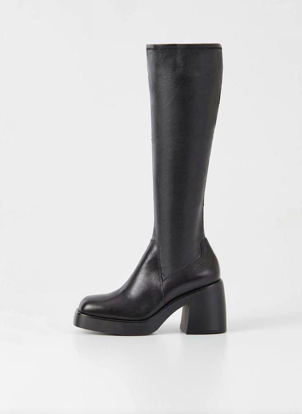 Shoe trend 6: Platform. "Brooke" boots from Vagabond for 225 francs. 