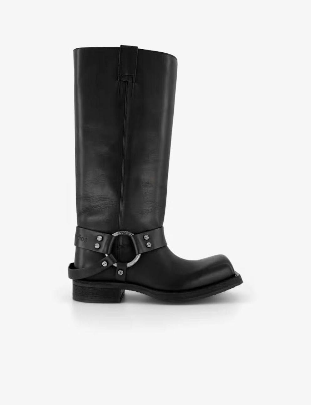 Shoe trend 1: Biker boots. Black biker boots from Acne Studios for 1060 francs, via Globus.