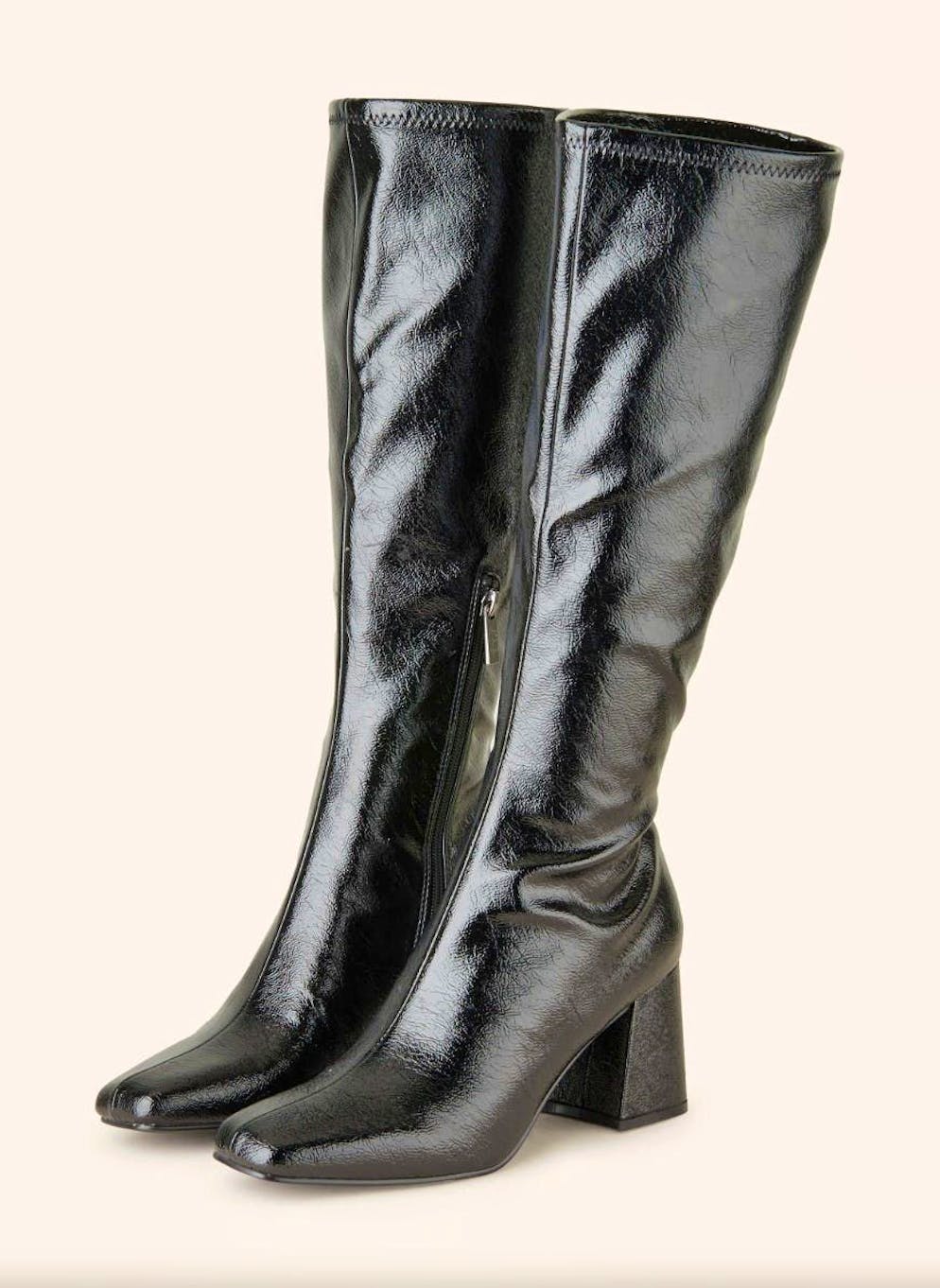 Shoe trend 3: Square toe. "Hauler" boots by Steve Madden for 169 francs, via Breuninger.