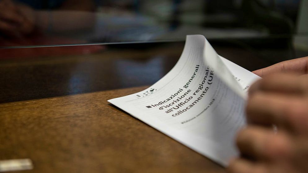 Chi rientra nel mondo del lavoro lo fa però con salari inferiori.