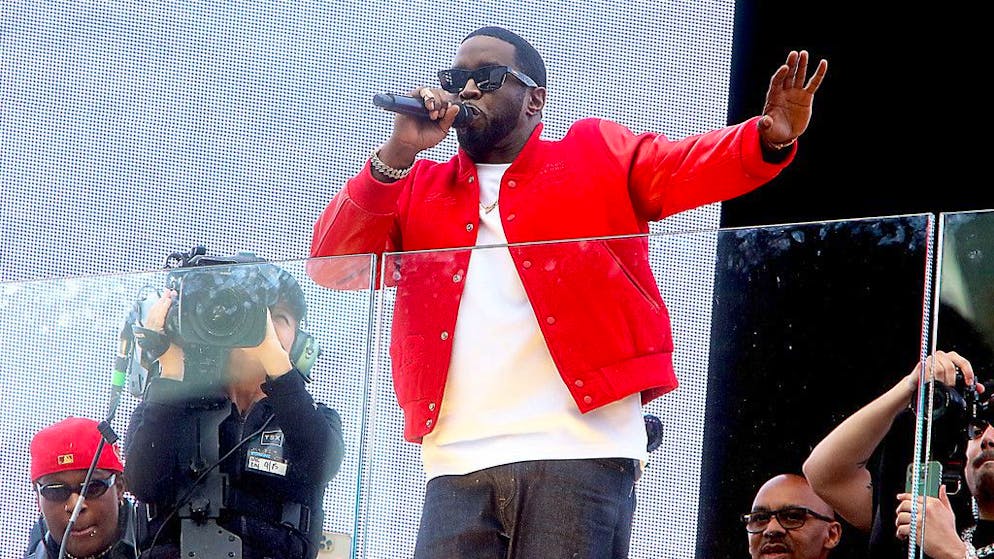 In attesa di processo. Sean «Diddy» Combs accusato anche di aver violato le regole carcerarie