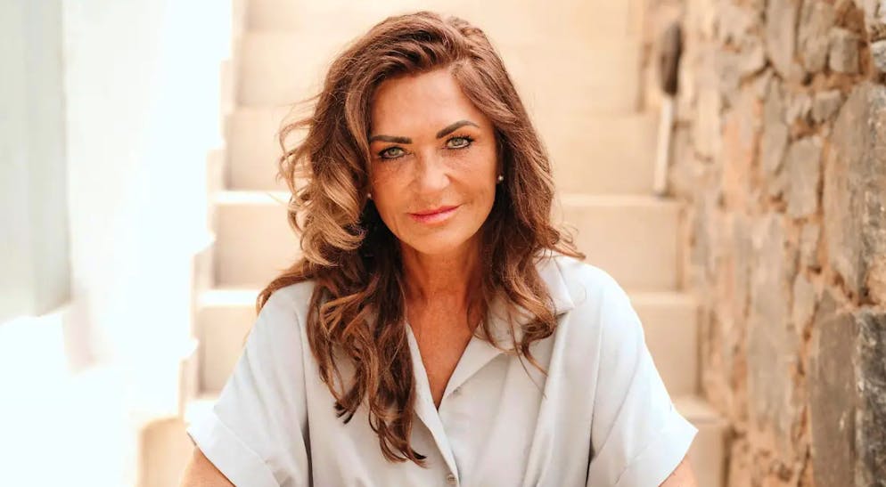 «Golden Bachelor», das sind die Kandidatinnen. Kerstin (63) glaubt an die grosse Liebe. Die Single-Frau aus Erfurt ist zweifache Mama und arbeitet als Nageldesignerin. Wichtig bei einem Mann ist ihr Authentizität, ein gepflegtes Äusseres, Humor, Charakterstärke und Empathie.