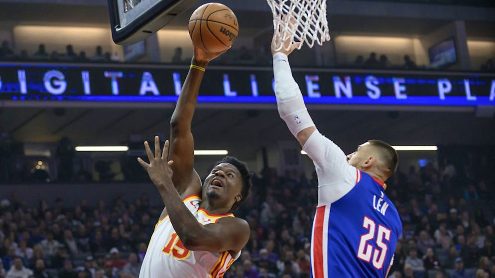 Erfolgreich in Sacramento: Clint Capela's 14 points and rebounds performance in Atlanta Hawks