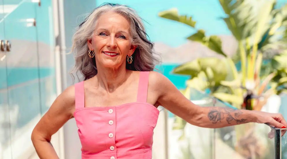 «Golden Bachelor», das sind die Kandidatinnen. Sabine Si (62) aus Troisdorf (Nordrhein-Westfalen) ist geschieden und hat drei Töchter. Dafür würde die Museumspädagogin alles stehen lassen: «Wenn meine Töchter mich brauchen und einmal bei ‹Let's Dance› mitmachen – mein persönlicher Traum.»