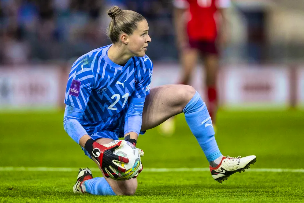 Elvira Herzog is the current number 1 in the national team.