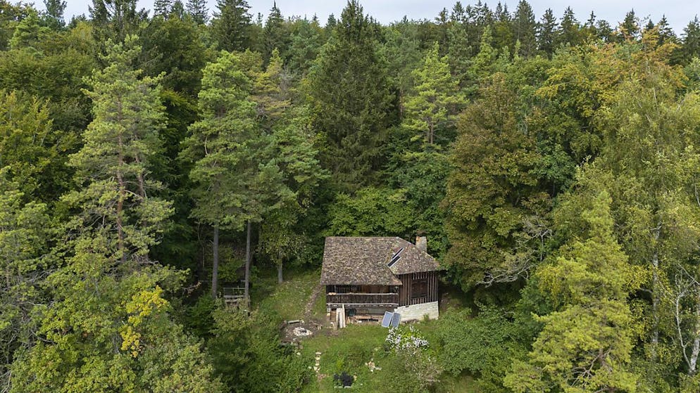 La polizia ha messo i sigilli alla capanna nel bosco di Merishausen (SH) dove la capsula Sarco è stata utilizzata per la prima volta (foto d'archivio).