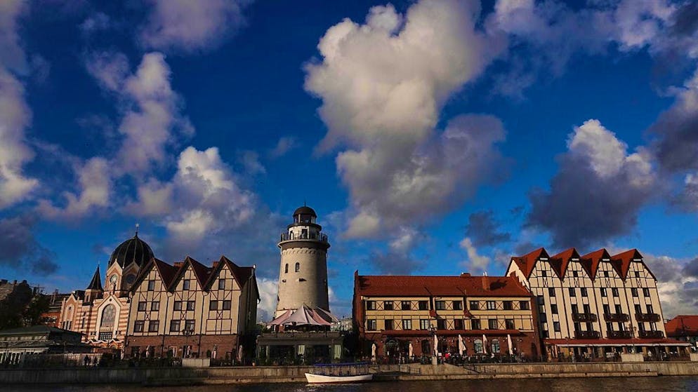 ARCHIVE - A row of houses in the Russian Baltic Sea exclave of Kaliningrad is reminiscent of the historical appearance of the city that was once called Königsberg. Photo: Ulf Mauder/dpa