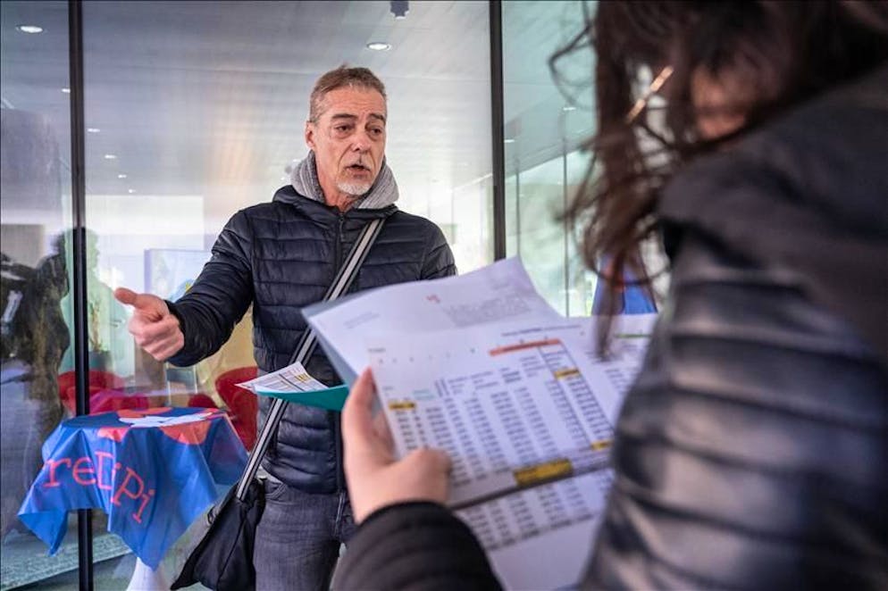 Paolo Galbiati illustra la proposta a Bellinzona