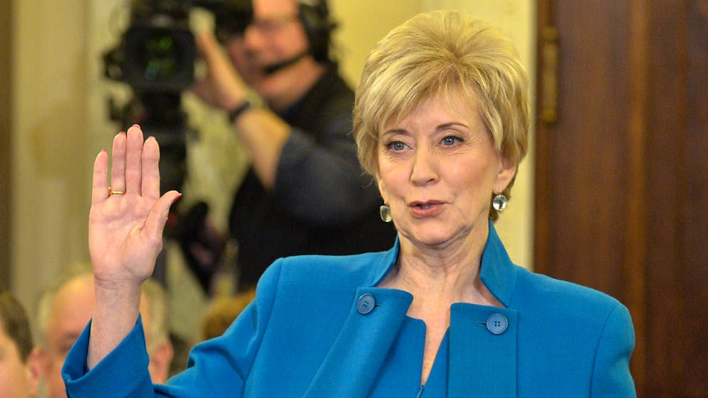 Linda McMahon bei ihrer Vereidigung als Chefin der Small Business Administration im Februar 2017.