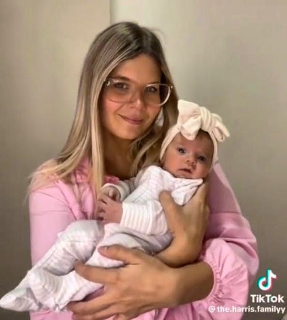 Influencer mom drugs her little girl to get money and followers