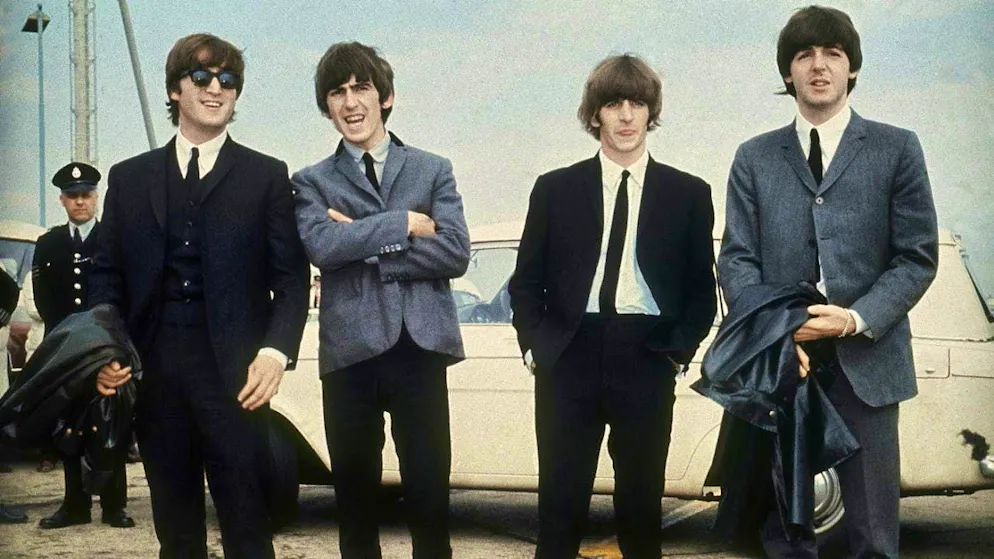 George Harrison (second from left) played the "Futurama" electric guitar, especially in the early days of the Beatles. (archive picture)