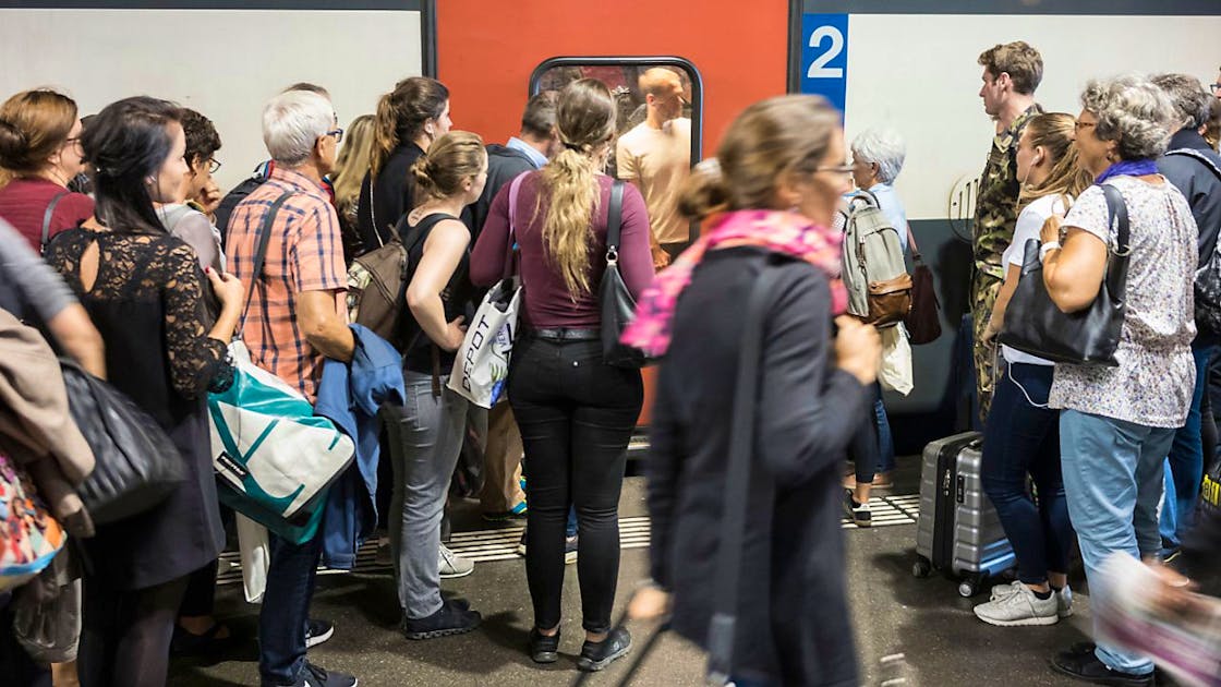 Swiss people will travel more by train in 2023