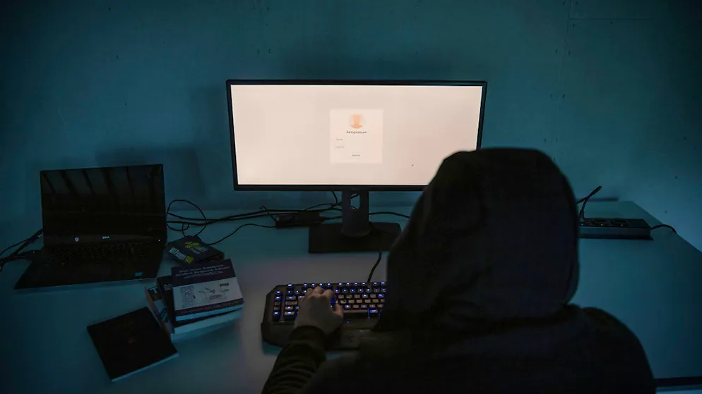 Les kits de piratage, principalement vendus sur Telegram, permettaient d'envoyer massivement des courriels qui imitaient les communications de Microsoft. (archive)