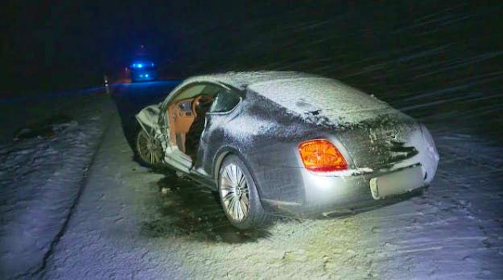 Accident Hugelshofen. A Bentley crashed on Thursday evening...