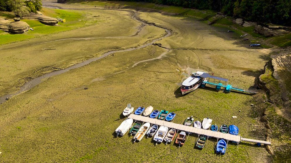 The Lac des Brenets on the border with France has regularly dried up in recent years due to a lack of water. (archive picture)