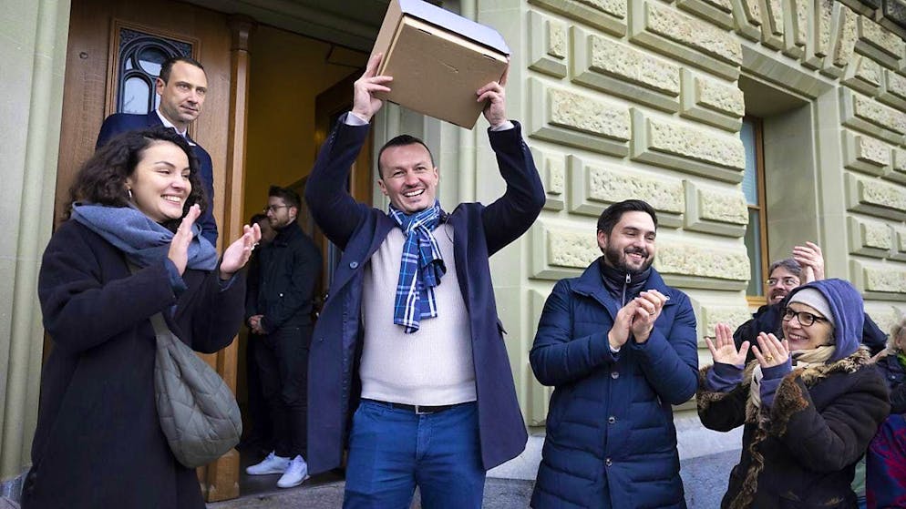 The hurdles on the path to Swiss citizenship are to be lowered. This is the demand of a popular initiative submitted on Thursday. (archive image)