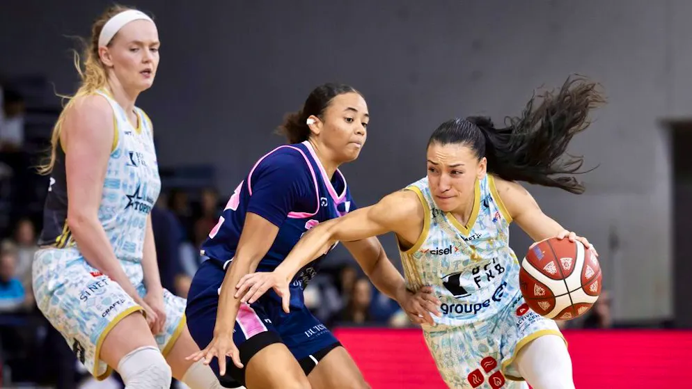 Elfic Fribourg et Carolina Rodrigues (ici lors de la Supercoupe contre Nyon) ont raté le coche en Lituanie.