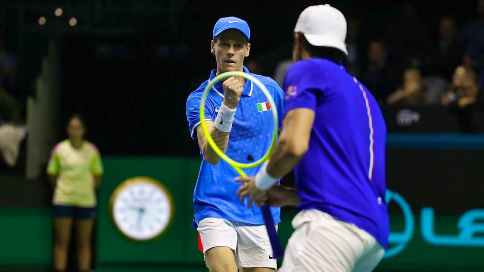 Jannik Sinner leads Italy into the Davis Cup semi-finals with wins in singles and doubles.