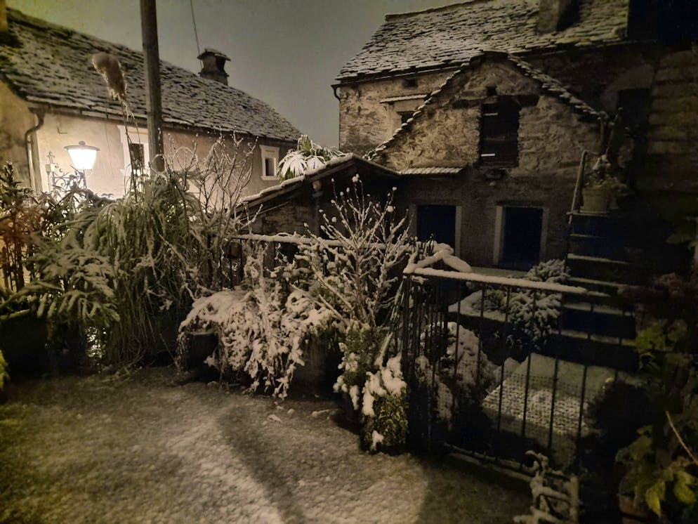 Winter onset Switzerland November 2024. Snow also in Minusio TI