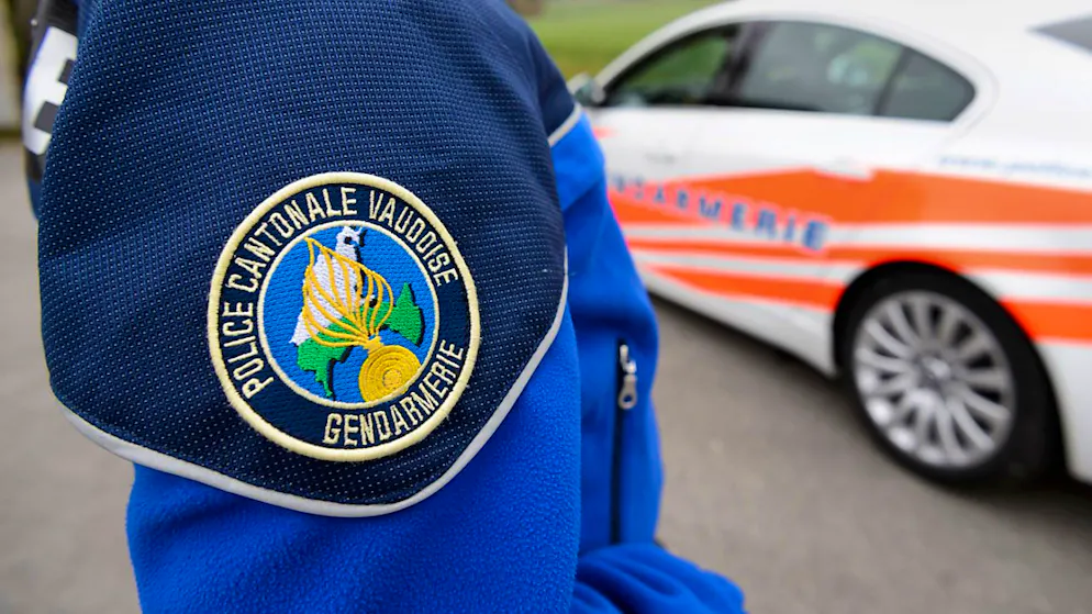 Die Kantonspolizei Waadt musste am Samstag wegen eines Unfalls auf der A1 ausrücken.