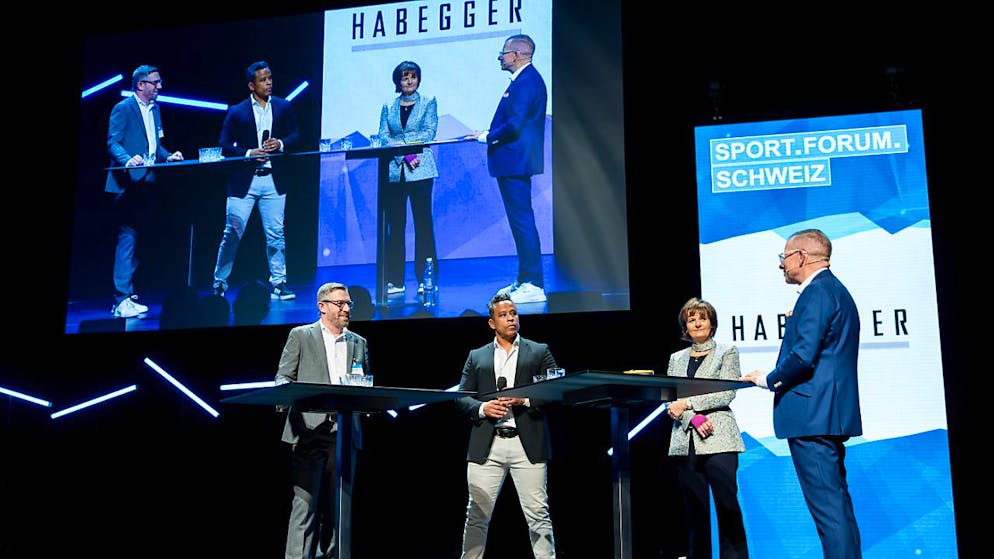 Ruth Metzler-Arnold and Markus Wolf woolen Swiss Olympic führen - Gallery. Markus Wolf (on the left) and Ruth Metzler-Arnold (on the right) compete in the Swiss Olympic Prize, Sergei Aschwanden (on the left) with their candidacy