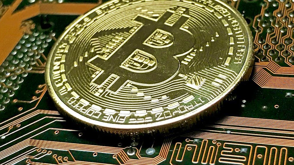 636 Millionen Franken weg. Frau entsorgt Bitcoin-Vermögen ihres Ex-Freundes