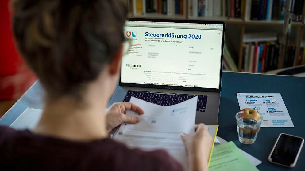 Nicht immer wird die Steuererklärung bei Einsprache von einer anderen Person kontrolliert. (Symbolbild)