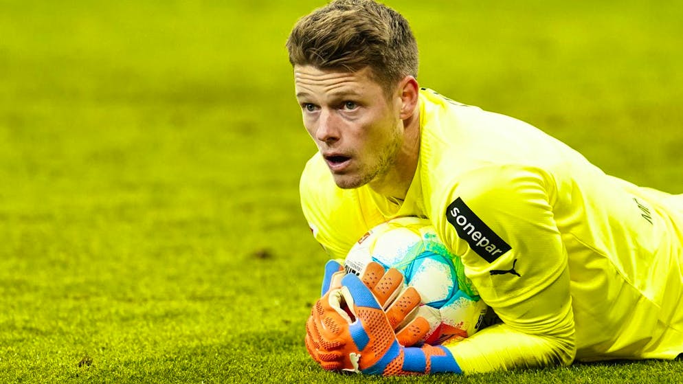 Jonas Omlin in action.