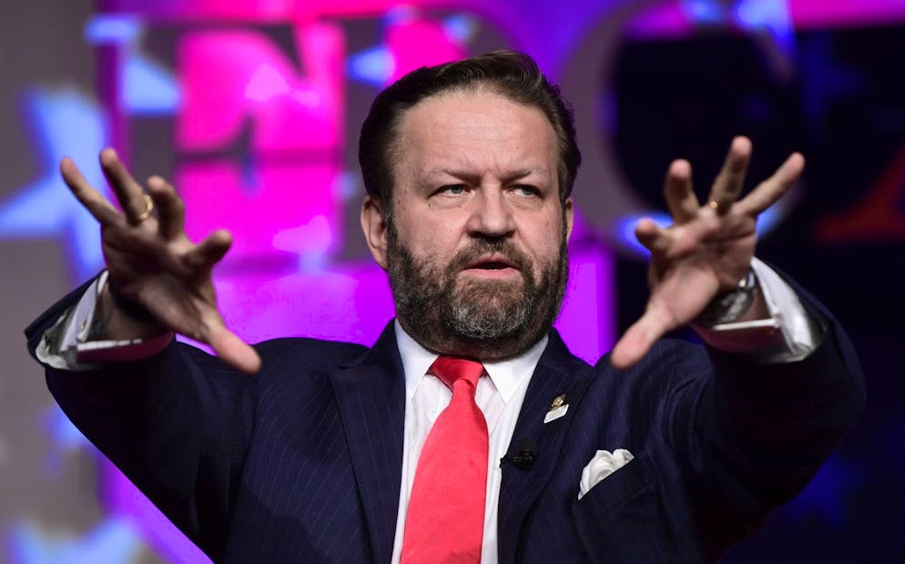 Sebastian Gorka sarà il nuovo direttore dell'antiterrorismo nel governo di Trump.