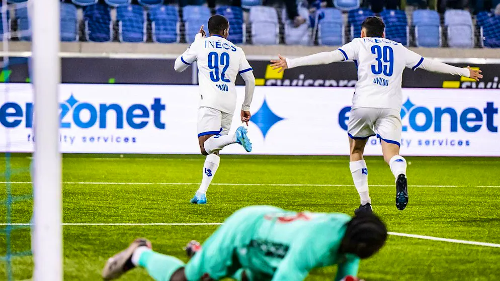 Sion goalkeeper Timothy Fayulu had to concede defeat late in the game