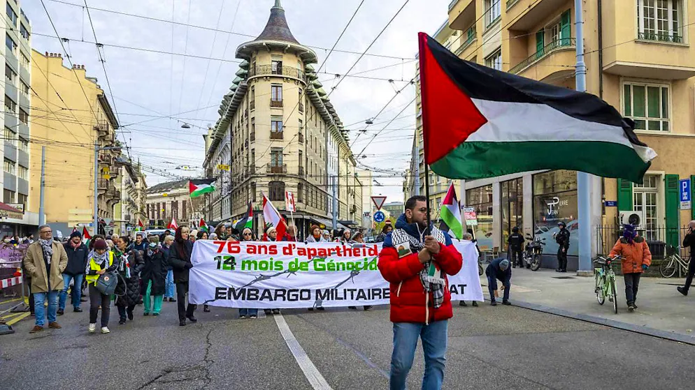 Among other things, the demonstrators called for an end to military cooperation between Switzerland and Israel.