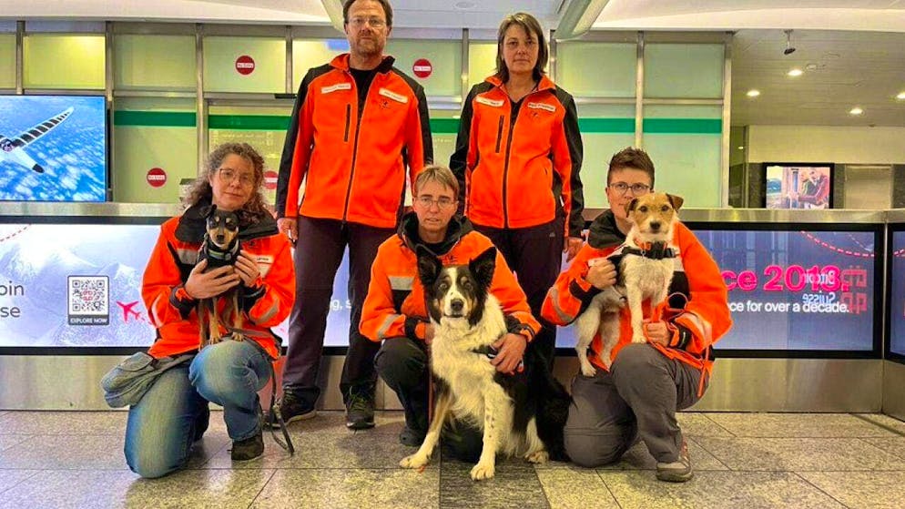 The search team of the Swiss rescue dog organization Redog has tracked down buried victims in the flooded area of the Spanish region of Valencia.