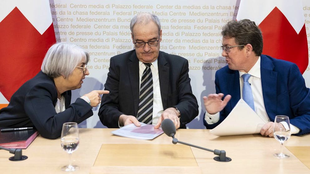 Le reazioni del Governo. Per Baume-Schneider una «tappa significativa» per la sanità, Parmelin vuole cercare soluzioni per gli affitti